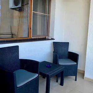 Sky Modern 1 Bedroom Apt W Free Parking , Бухарест Румыния